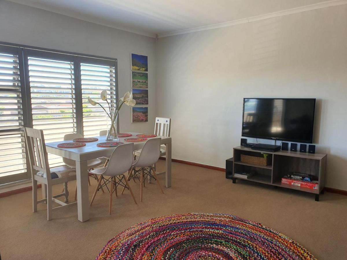 Albatross Guesthouse Langebaan Εξωτερικό φωτογραφία
