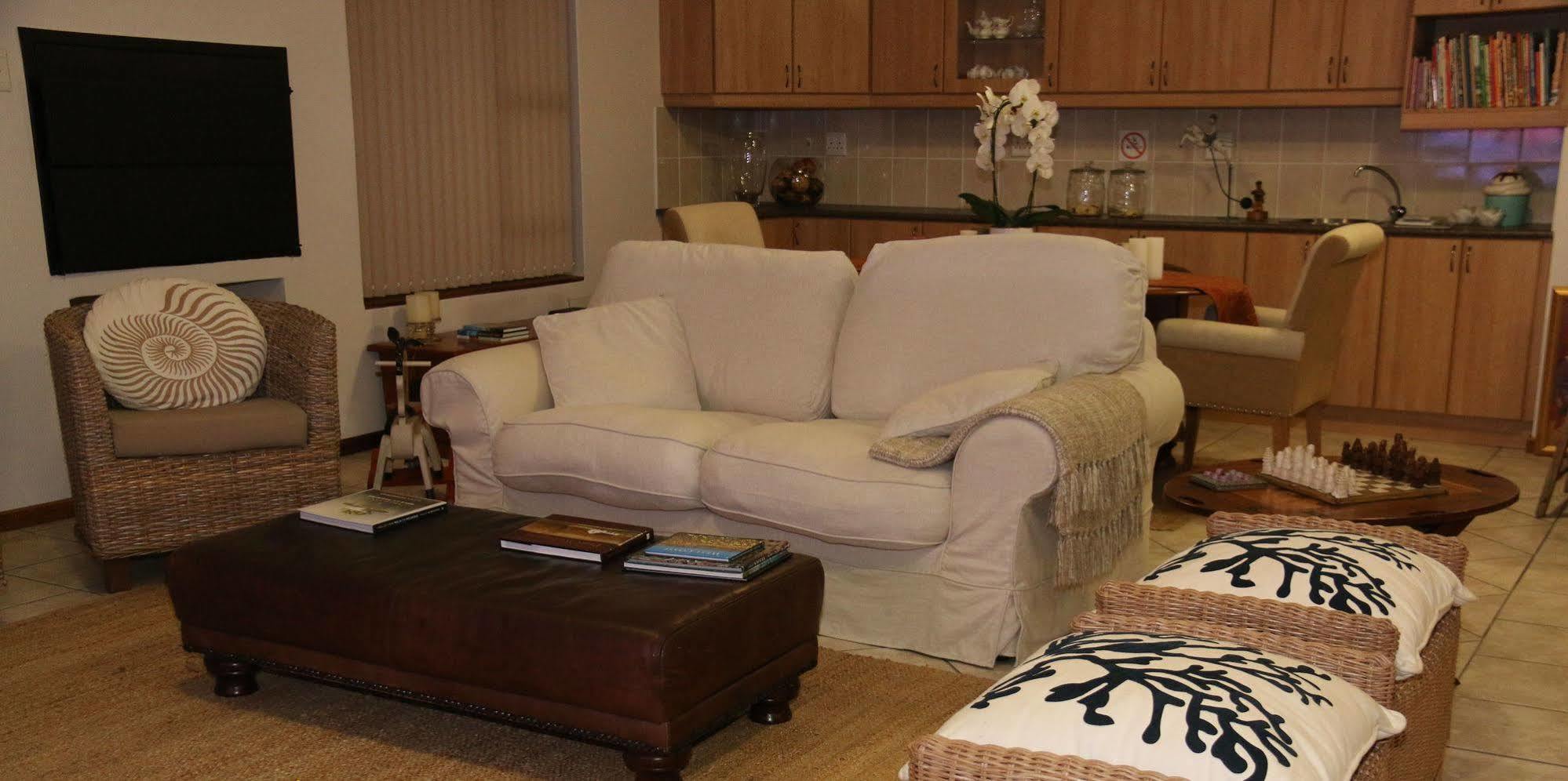 Albatross Guesthouse Langebaan Εξωτερικό φωτογραφία