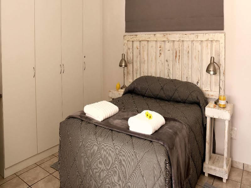Albatross Guesthouse Langebaan Εξωτερικό φωτογραφία